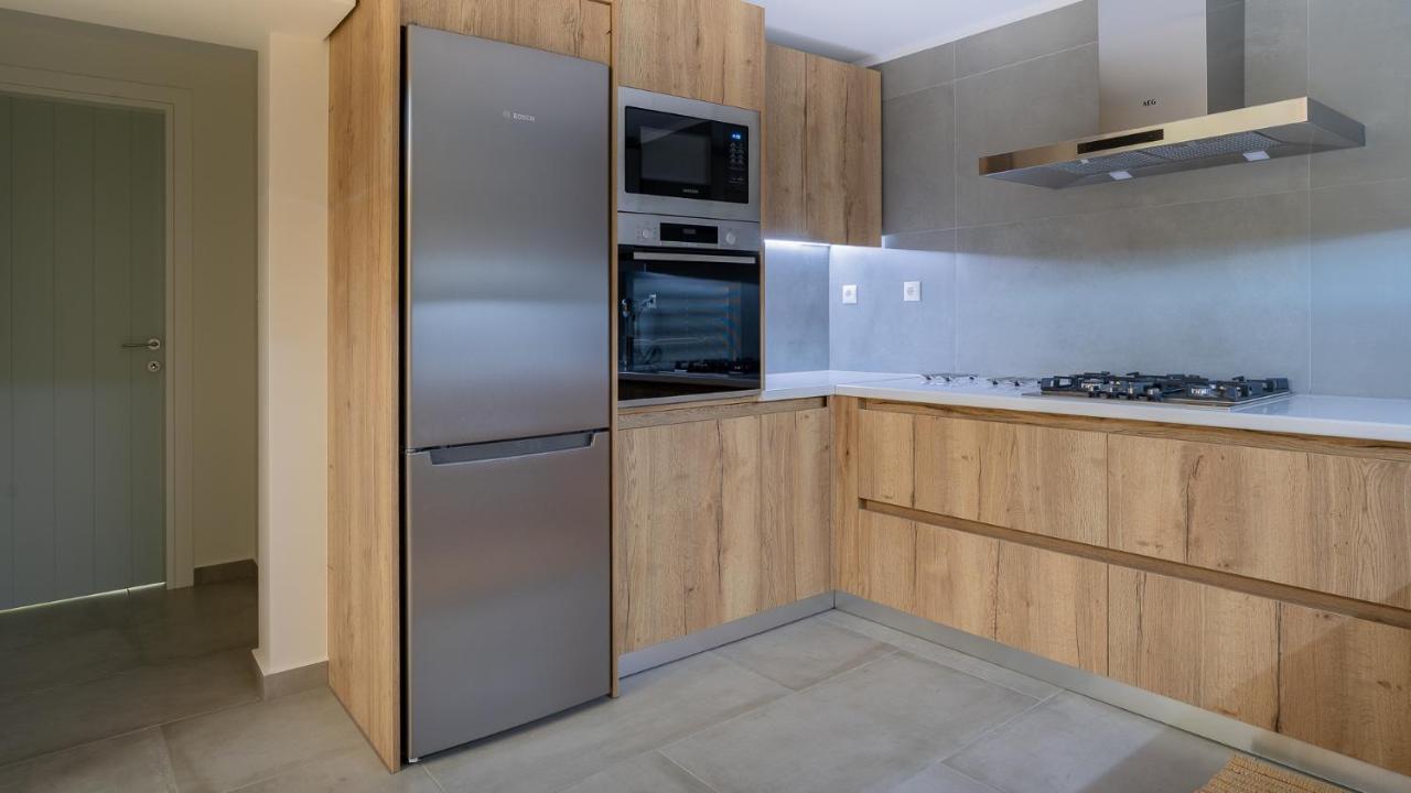 A Brand New, Beautifully Decorated Maisonette. Chalkida Exterior photo